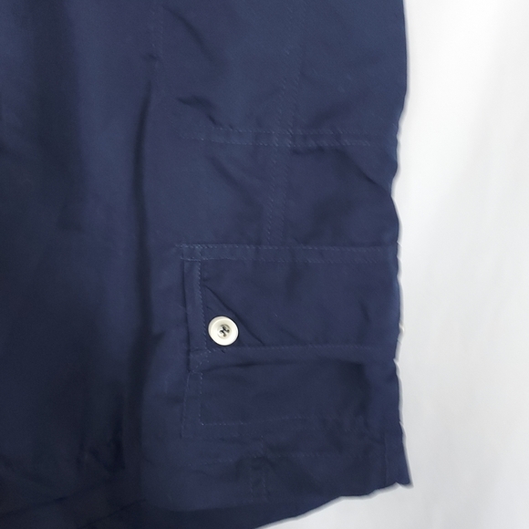 Womans Shorts - Picture 2 of 3